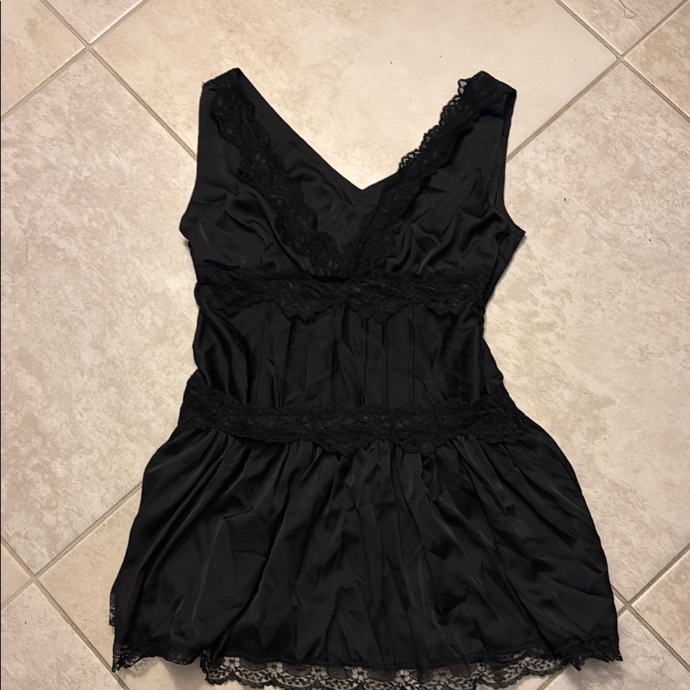 Elegant Black Lace Trim Nightgown /top